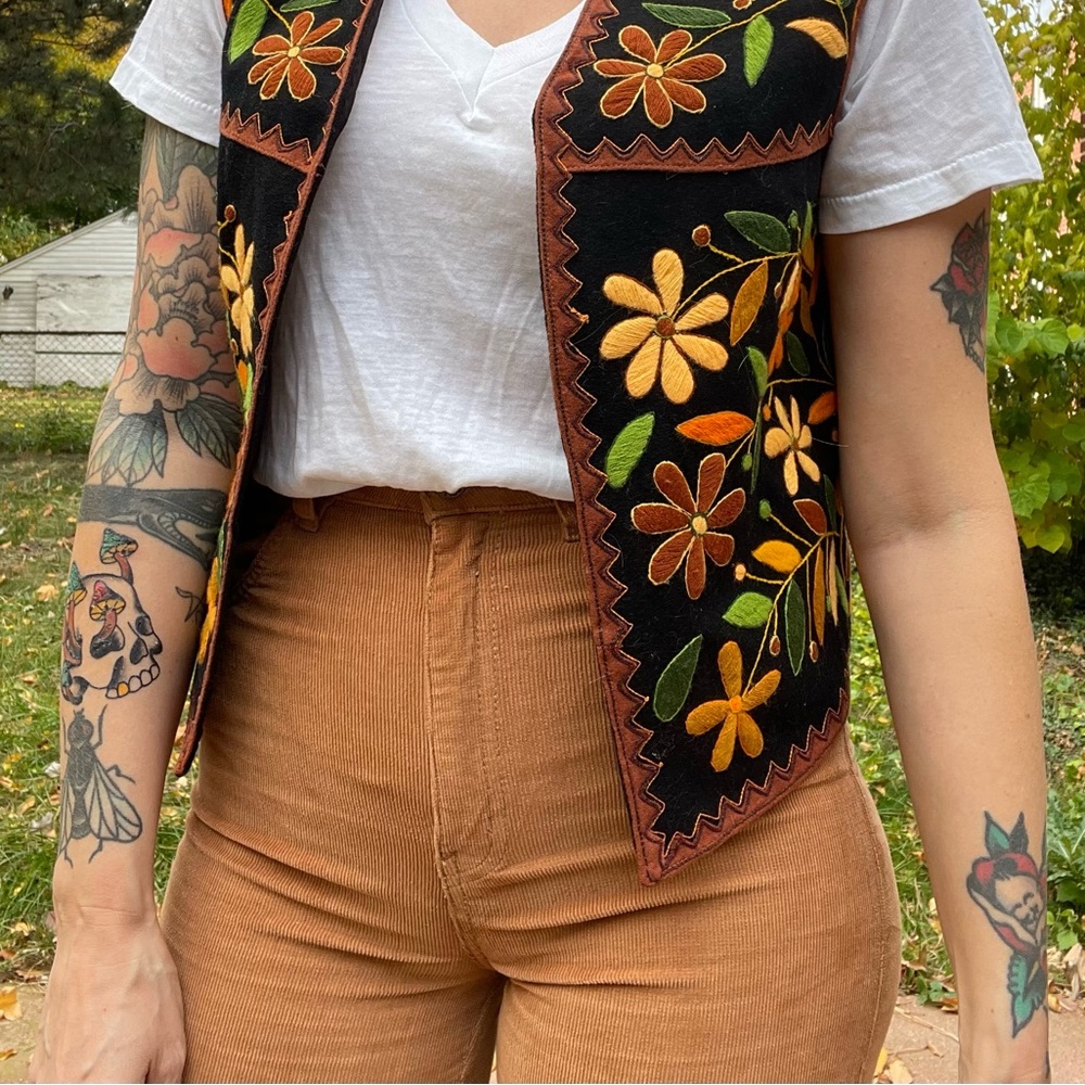 Rollas East Coast tan corduroy flares size 27 hemmed